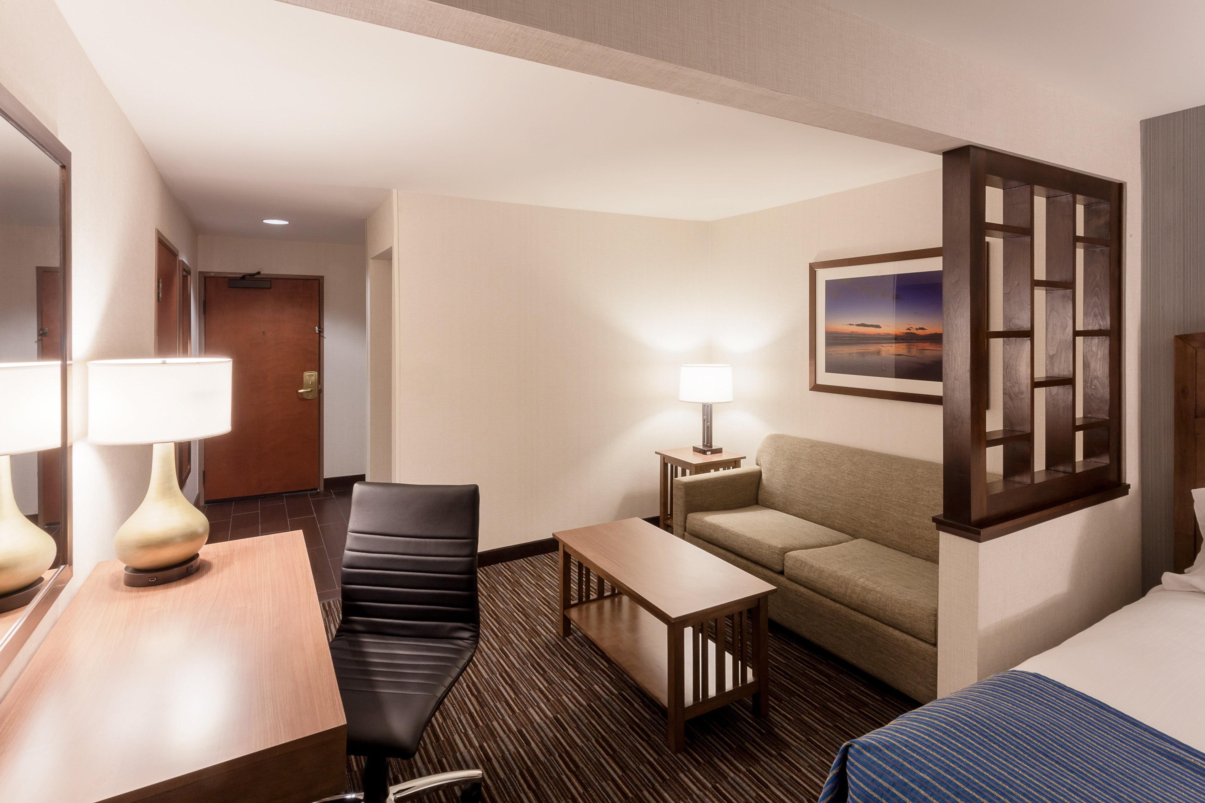 Holiday Inn Express & Suites Carpinteria By Ihg Exterior photo