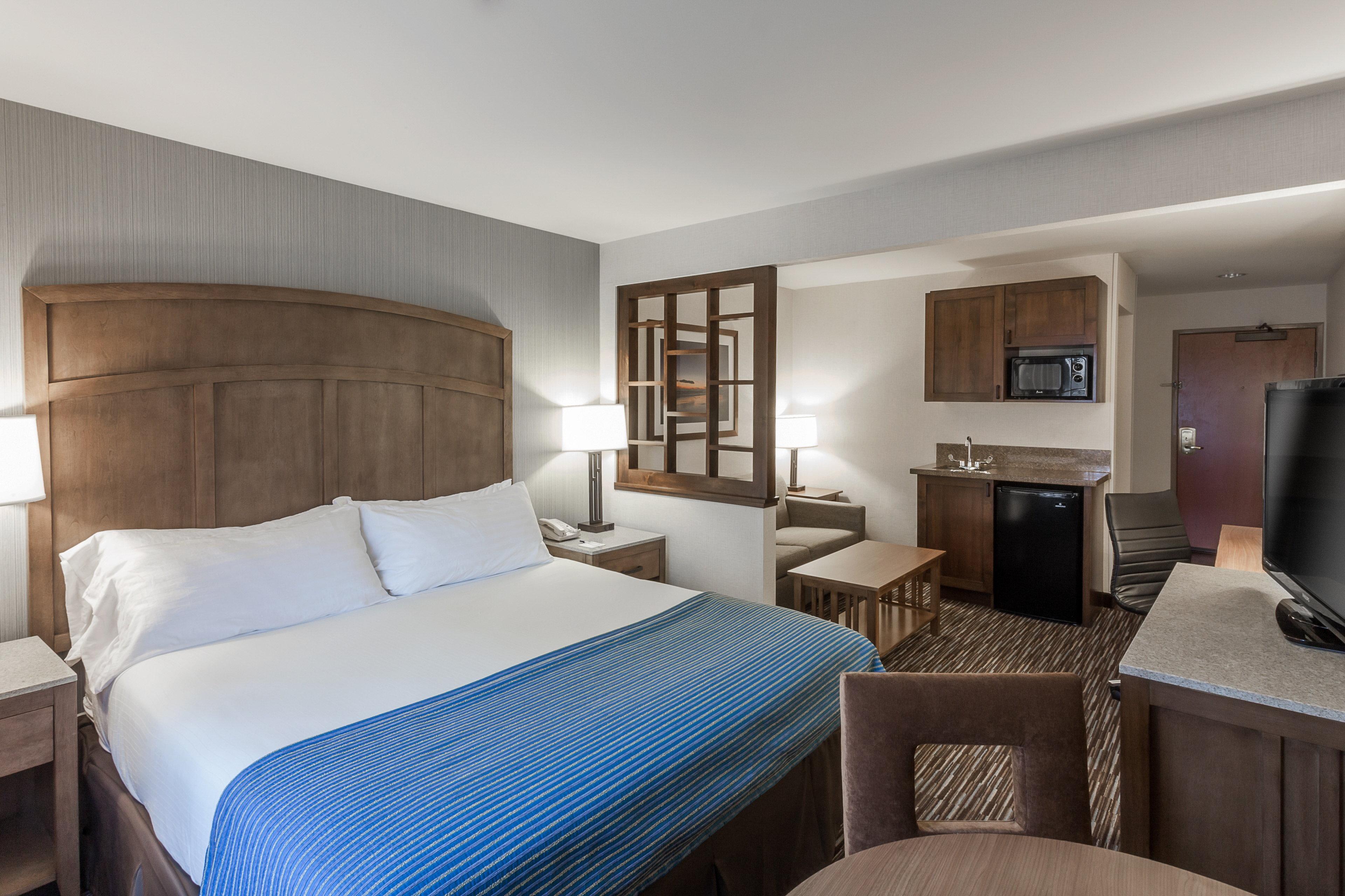 Holiday Inn Express & Suites Carpinteria By Ihg Exterior photo