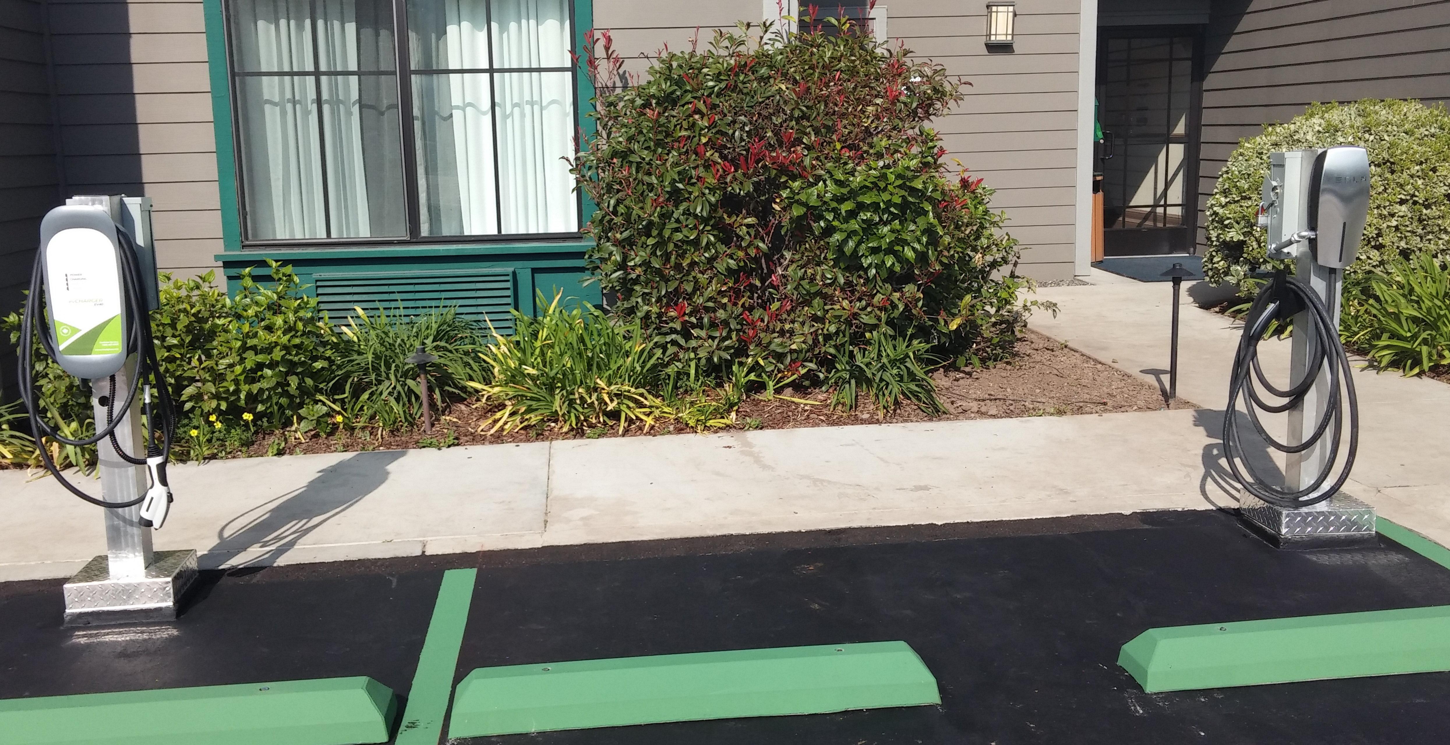 Holiday Inn Express & Suites Carpinteria By Ihg Exterior photo
