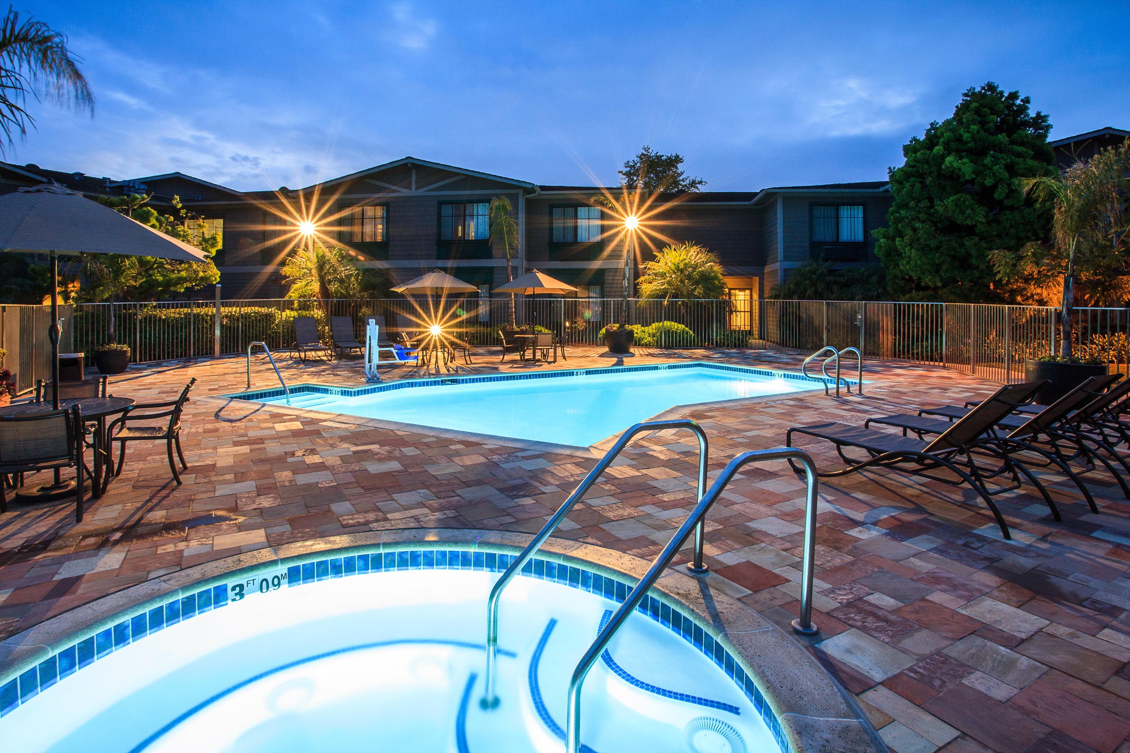 Holiday Inn Express & Suites Carpinteria By Ihg Exterior photo
