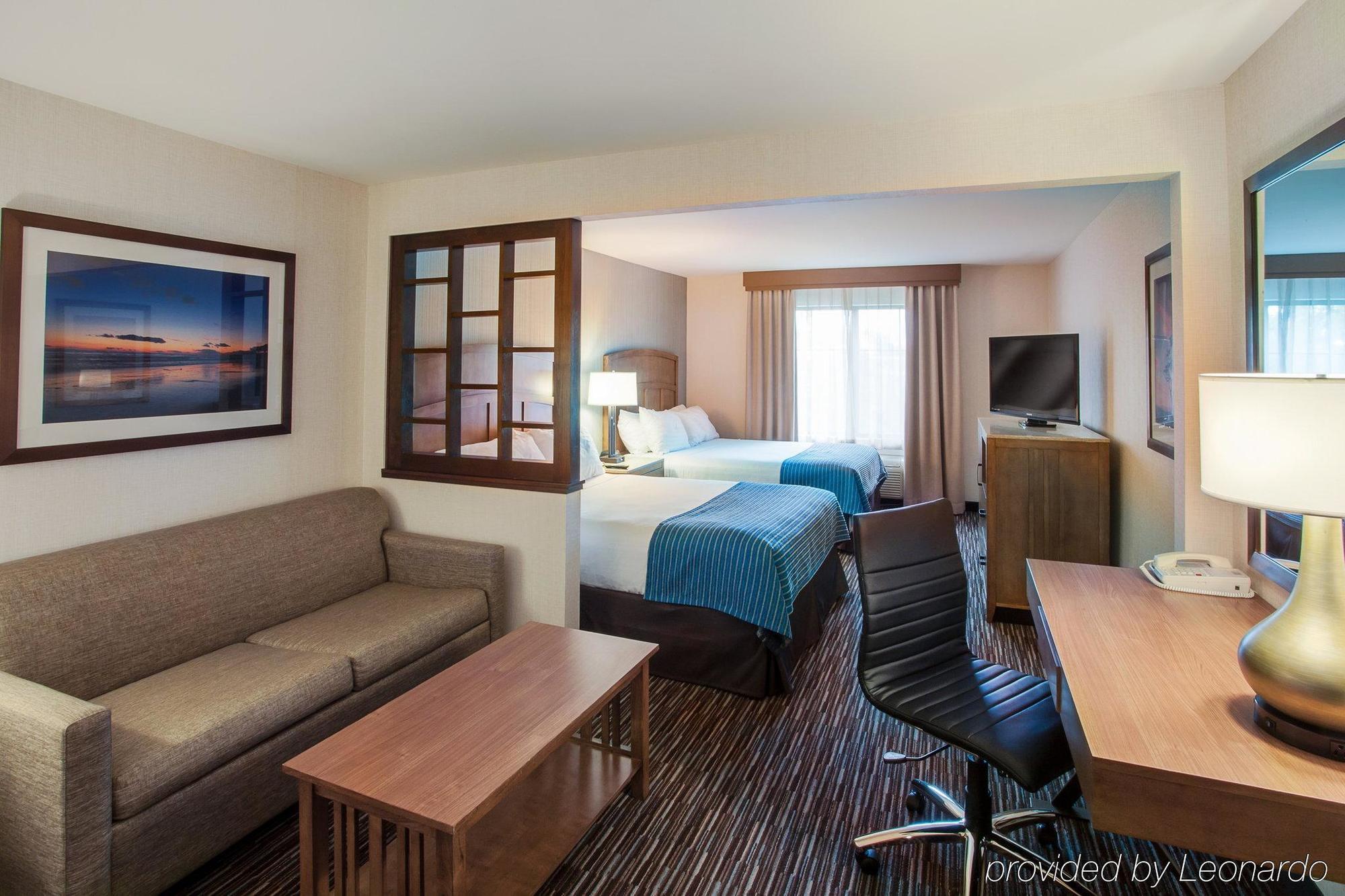Holiday Inn Express & Suites Carpinteria By Ihg Exterior photo