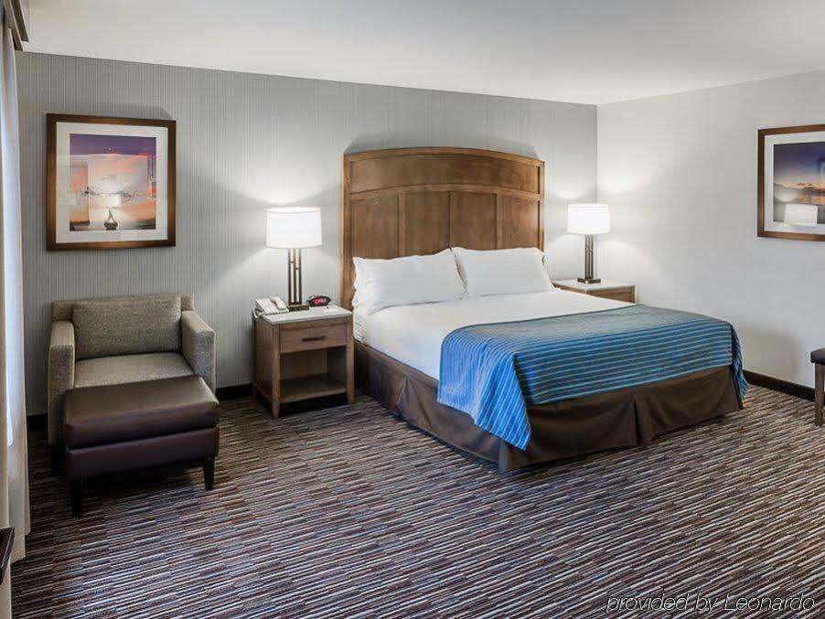 Holiday Inn Express & Suites Carpinteria By Ihg Exterior photo